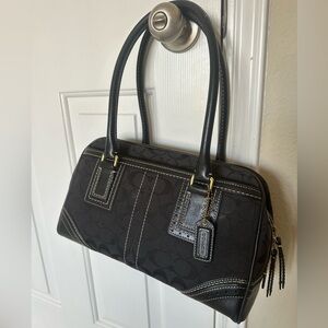 EUC Vintage Coach Hampton Black Signature Canvas Shoulder Bag with Gold Hardware